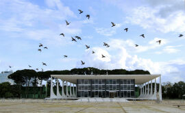 Imagem da notícia STF valida fixação de multas administrativas em múltiplos do salário mínimo